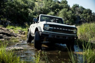 2021 Ford Bronco™ 4-door Cactus Gray Wildtrak™ 